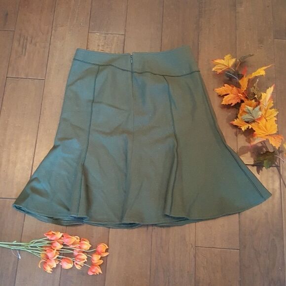 Harvé Benard Green Wool Blend Skirt - Picture 2 of 7